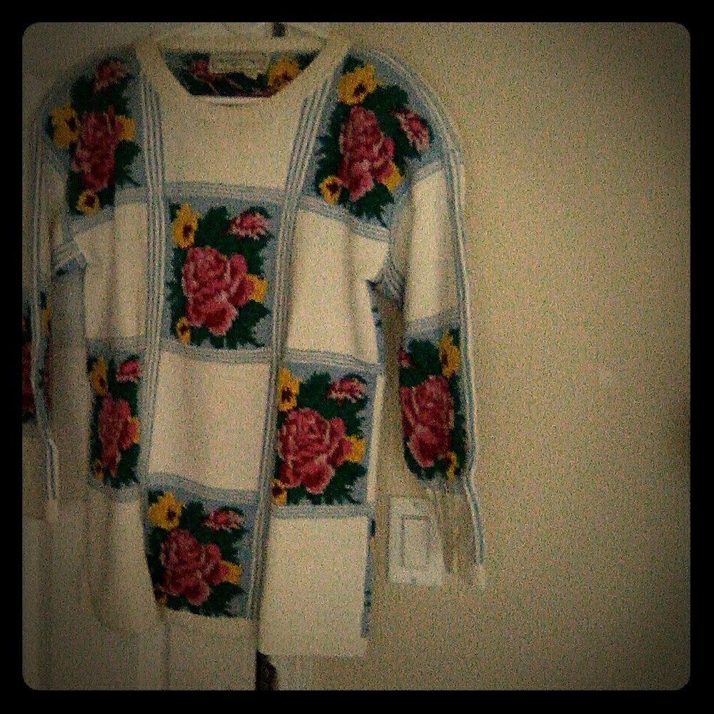 Vintage 1980's Adrienne Vittadini Sport Hand Knit